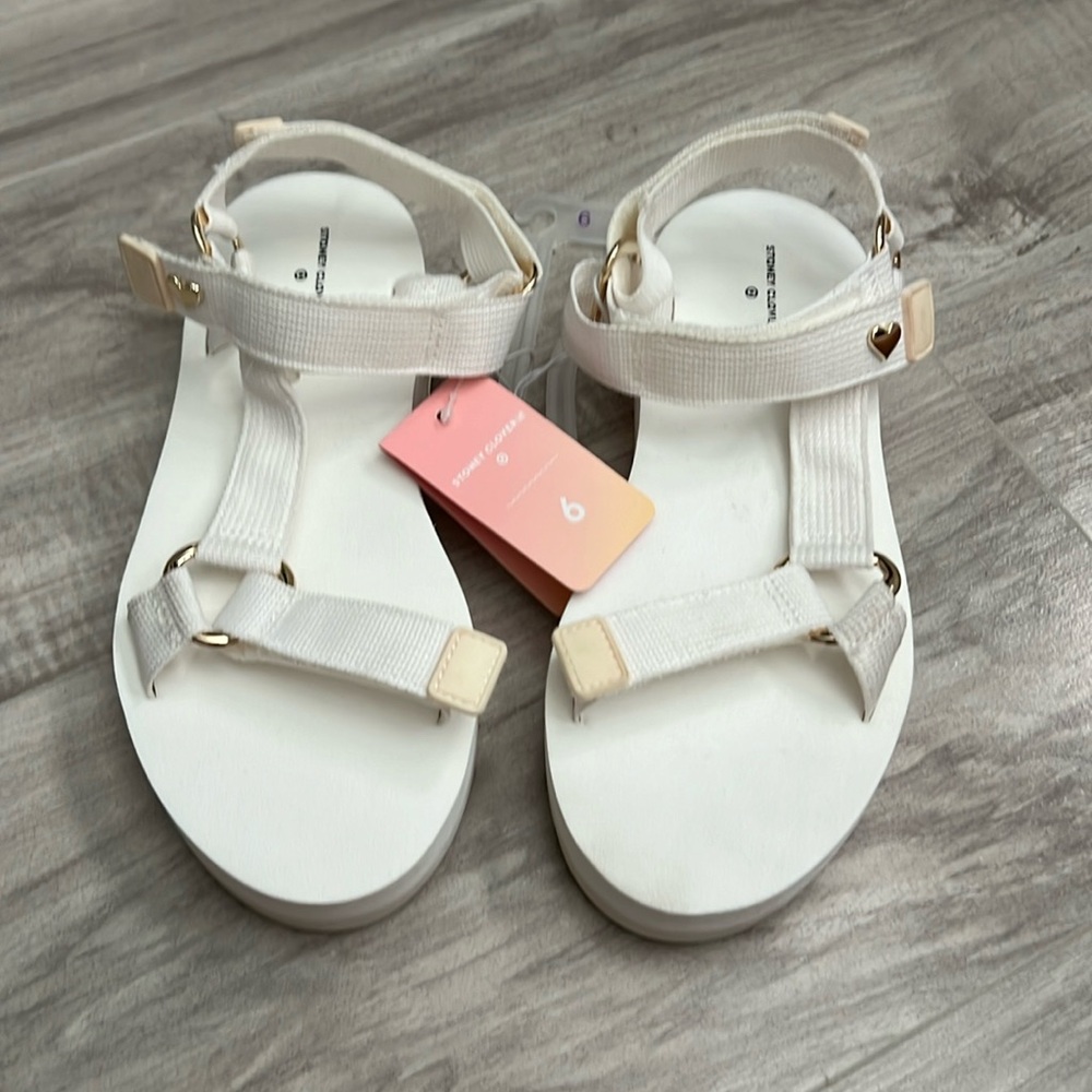 NWT Stoney Clover Lane White Platform Sandals Limited Edition 6